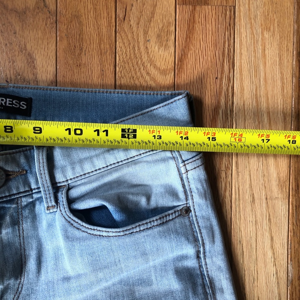 Jeans - Picture 8 of 9